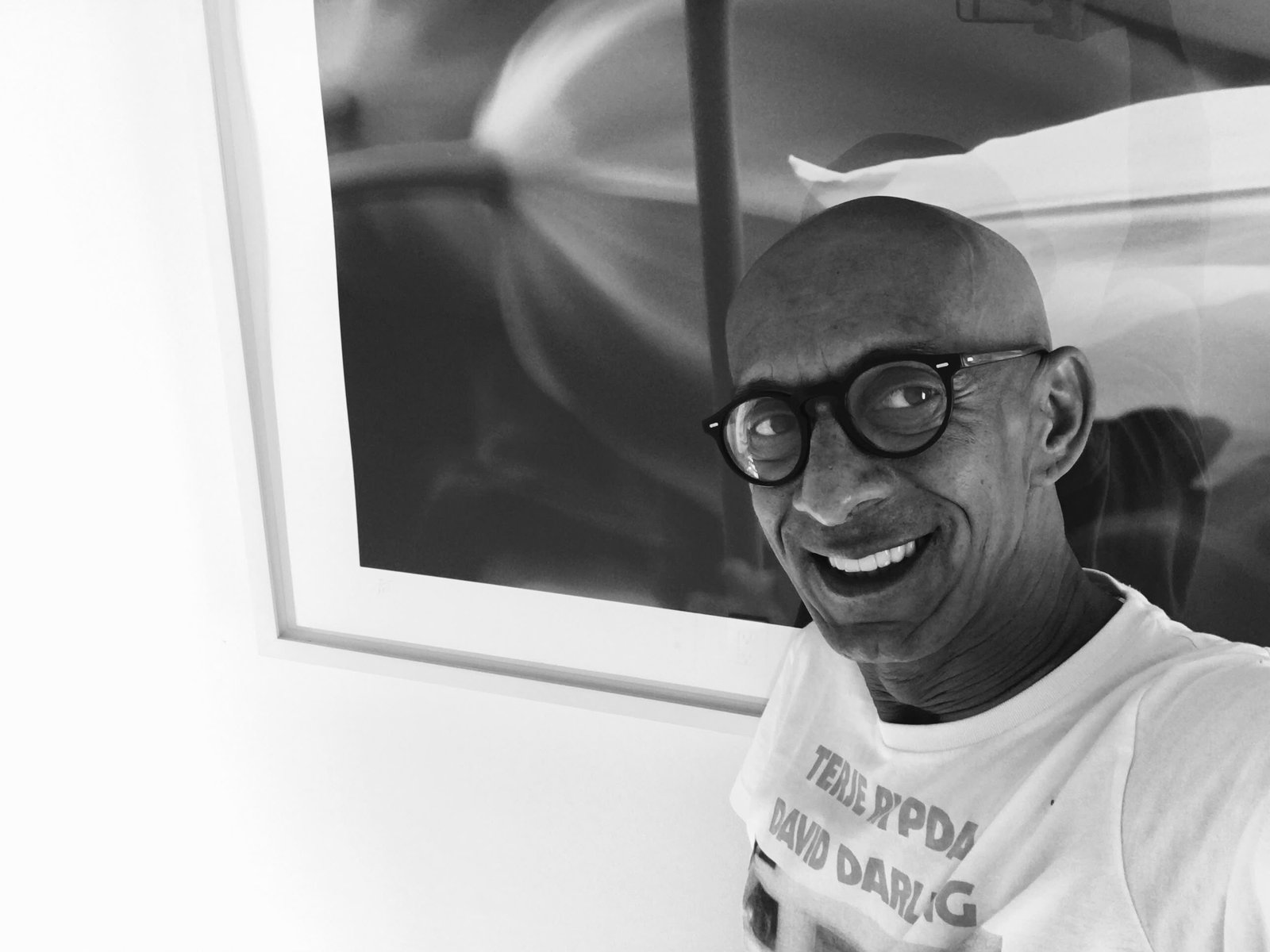 Gelson smiling in his studio